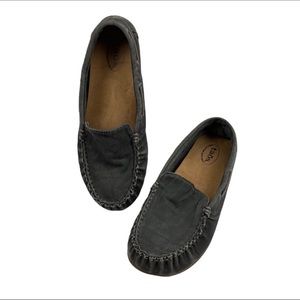 Taos Woman’s Gray Slip On Driving Loafer Moccasin Size 8.5